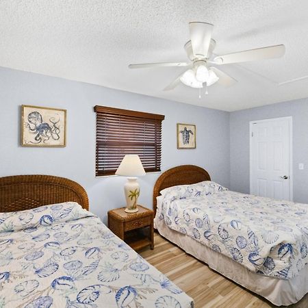 201 Sandy Shores Condos St. Pete Beach Extérieur photo