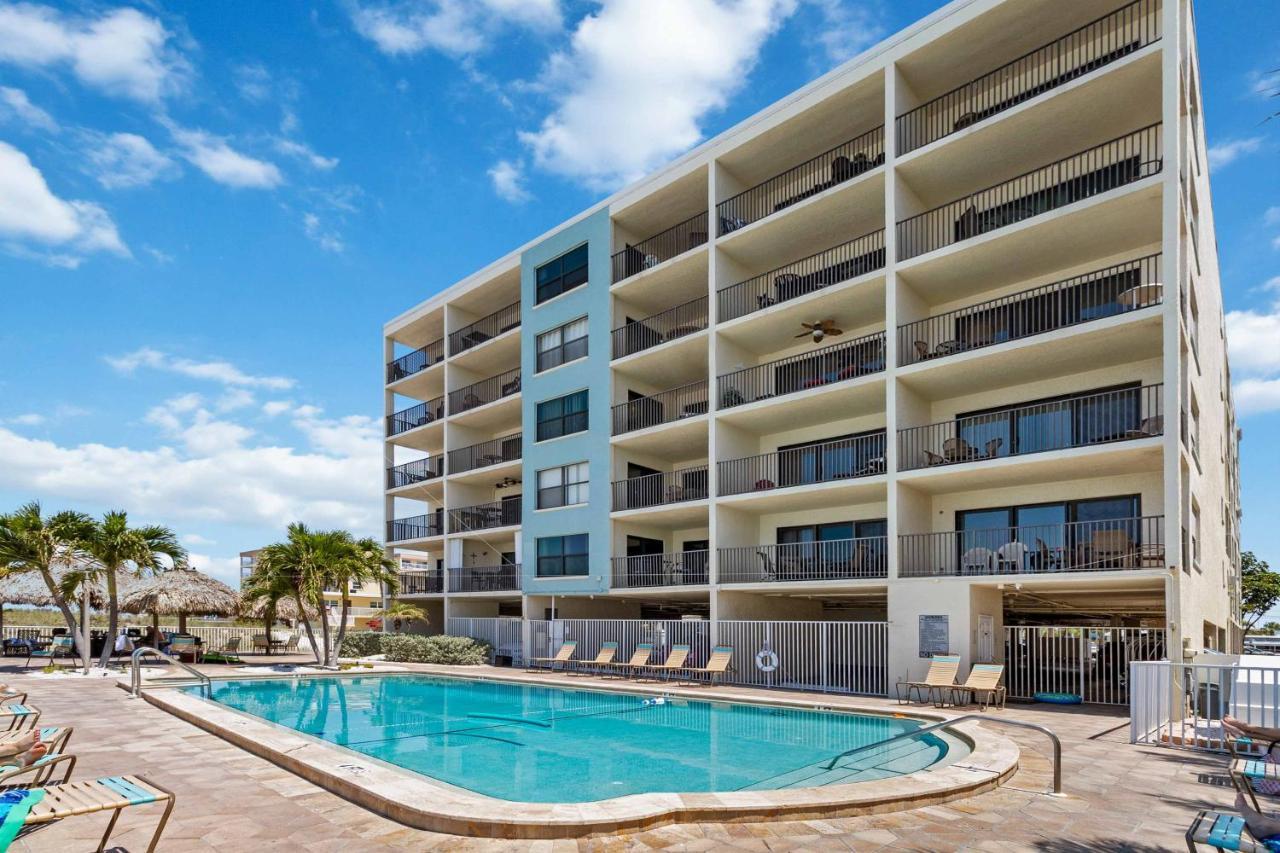 201 Sandy Shores Condos St. Pete Beach Extérieur photo