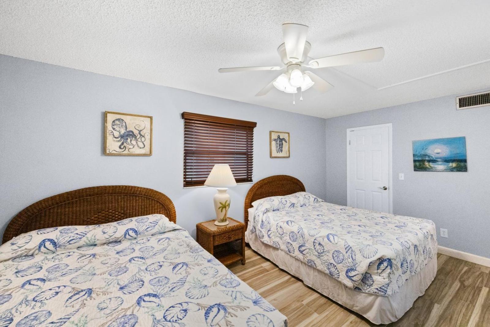 201 Sandy Shores Condos St. Pete Beach Extérieur photo